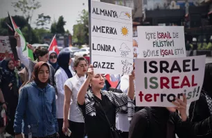 Kampüslerde Dayanışma: Üniversiteliler İsrail'in Gazze'ye Yönelik Saldırılarını Protesto Etti